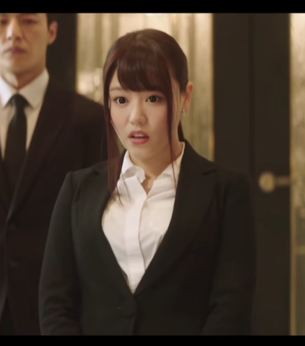 SEN模特滨崎真绪,仅凭出演一部电影获得sen签约合同的魅魔“小秘书”