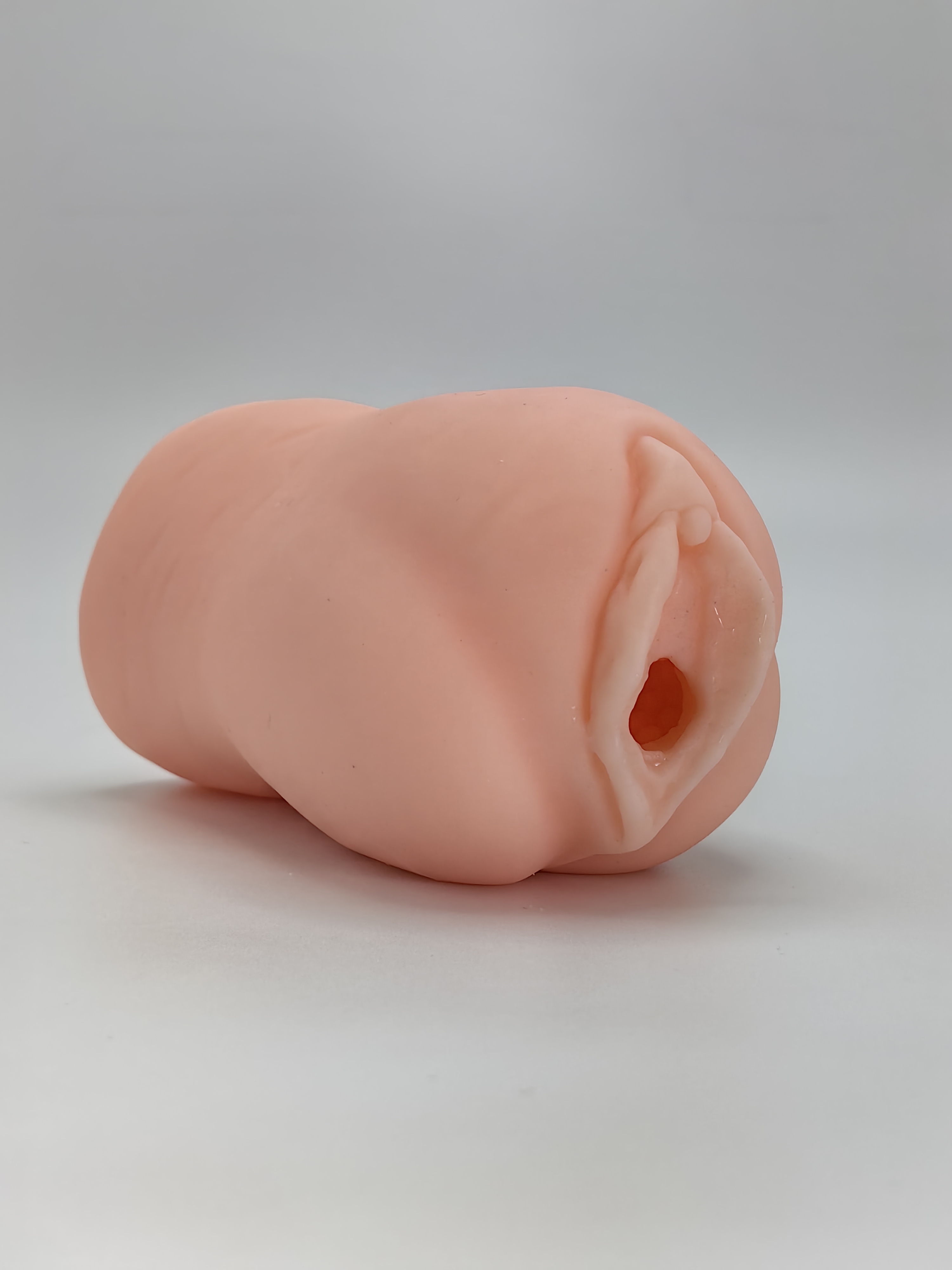 对子哈特联名本子老师的作品,像是圈钱不走心的产品